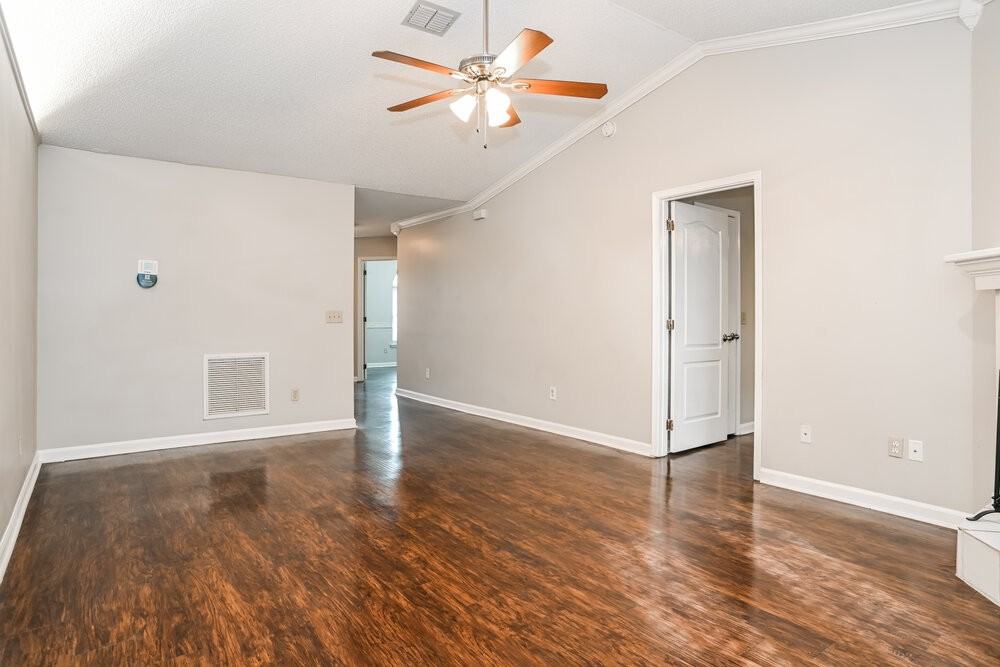 9552 Glenn Abbey Way - Photo 4 of 16