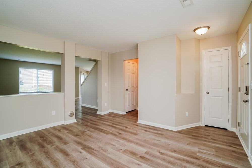 1249 Candora St - Photo 5 of 17