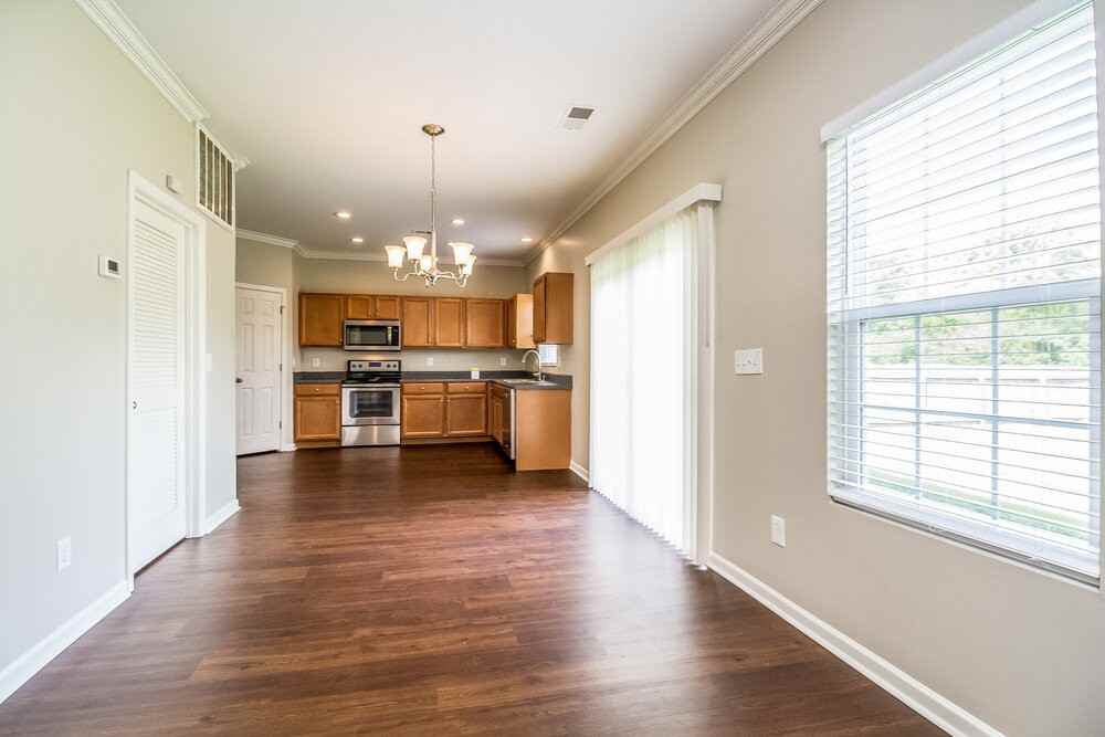 1016 Solomon Ln - Photo 4 of 17