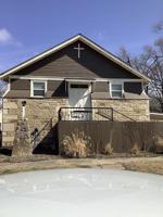 featured image of 415A S Oak St
