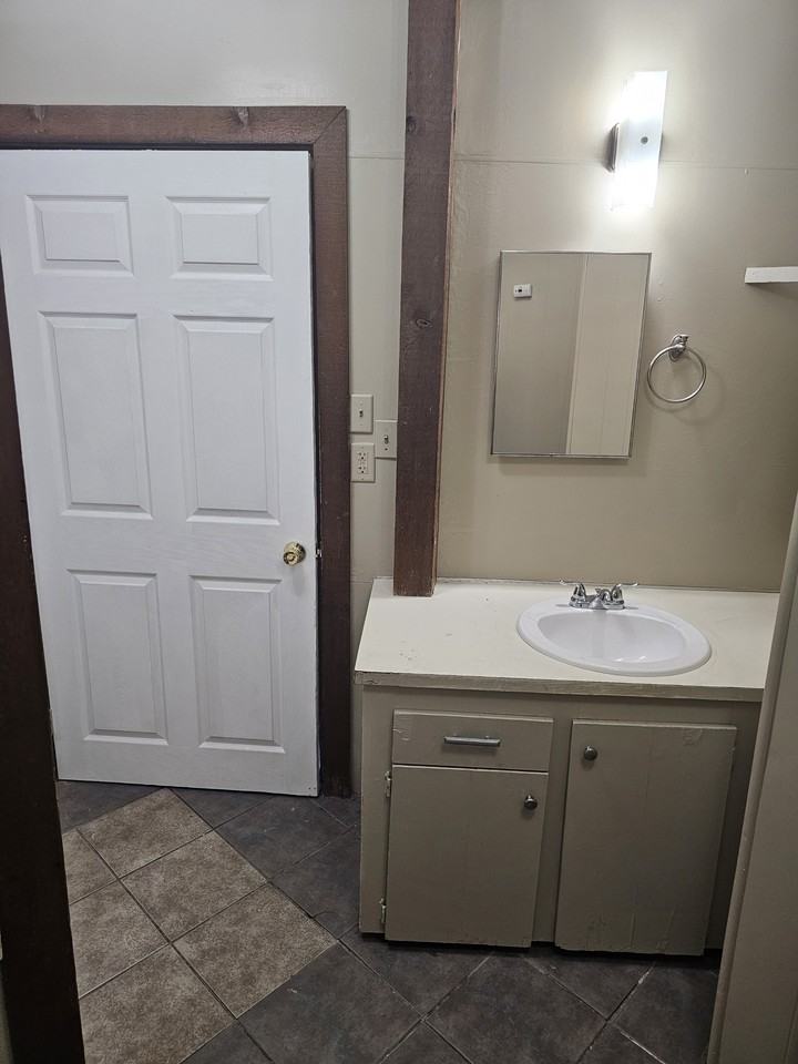 217 North Wilson Avenue - Photo 5 of 26