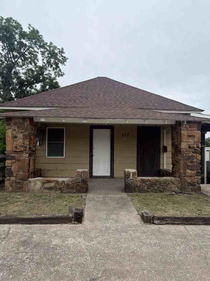 217 North Wilson Avenue - Photo 6 of 26