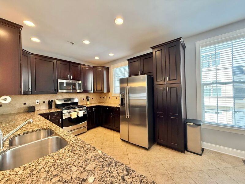 10321 Sablewood Dr #108 - Photo 7 of 30