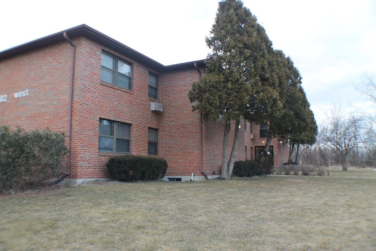 2902 Apt 3 - 31 Street - Photo 3 of 33