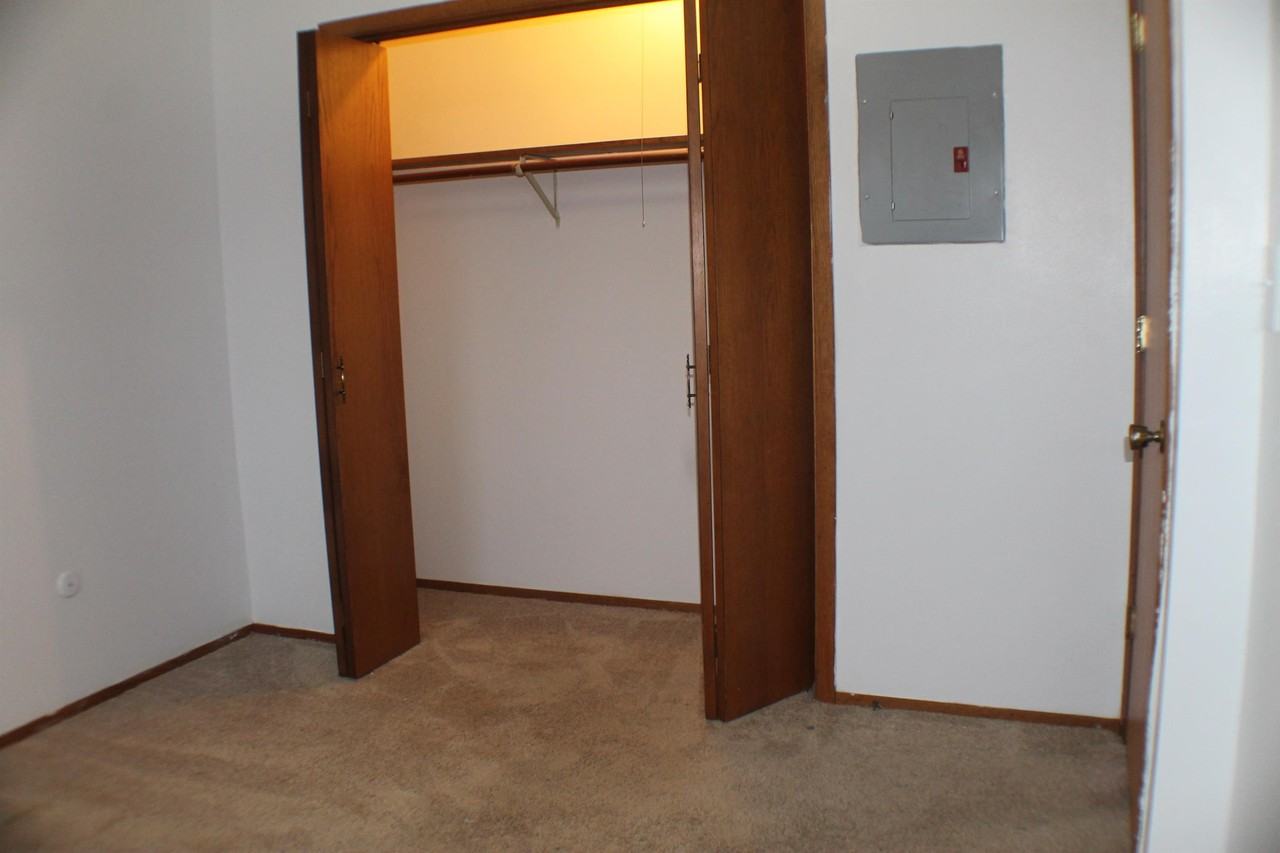 2902 Apt 3 - 31 Street - Photo 4 of 33