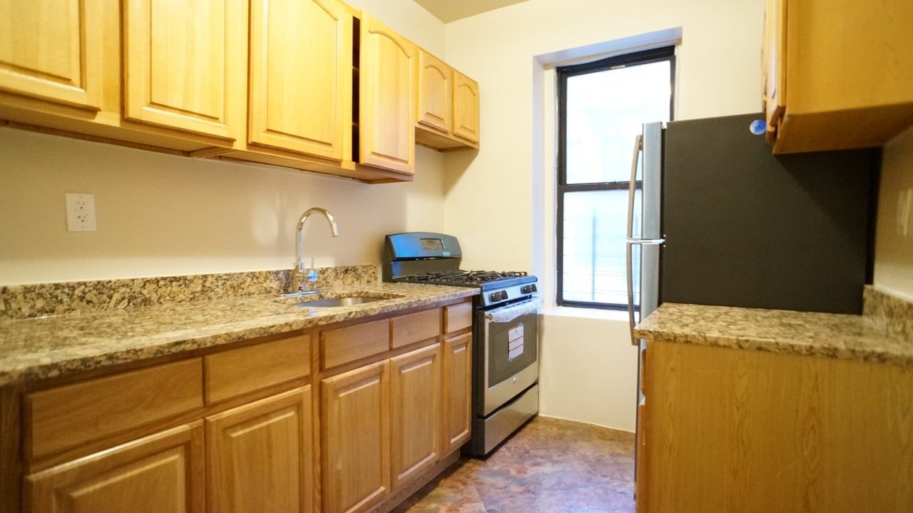 3230 Steuben Avenue #G3 - Photo 3 of 4