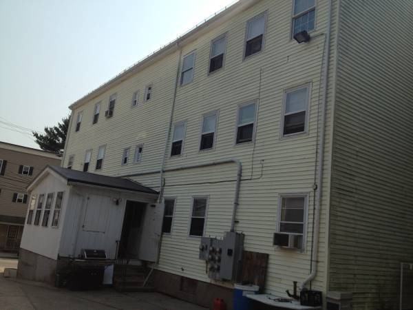 542 East School Street - Photo 2 of 2