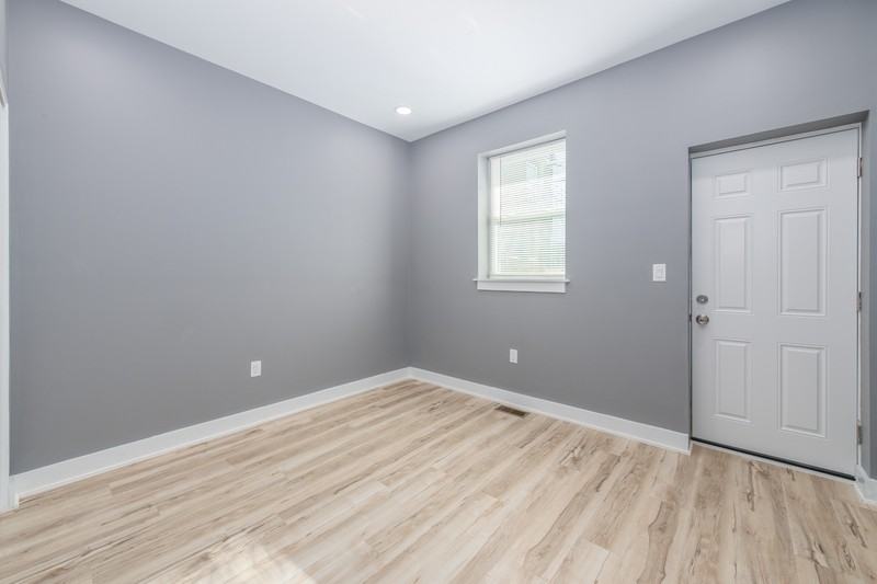 1422 Jackson St - Photo 2 of 12