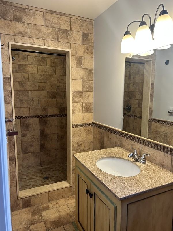1125 Tasker St - Photo 6 of 15