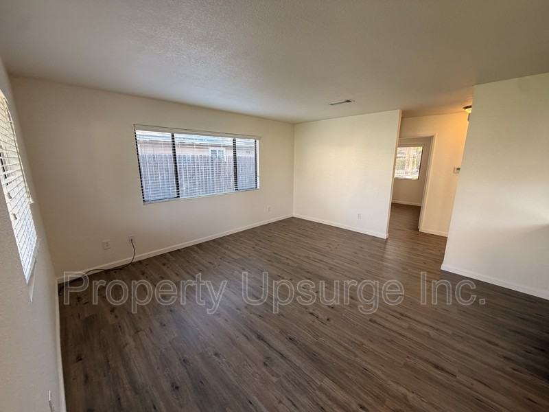 2650 Oxford Rd - Photo 5 of 14