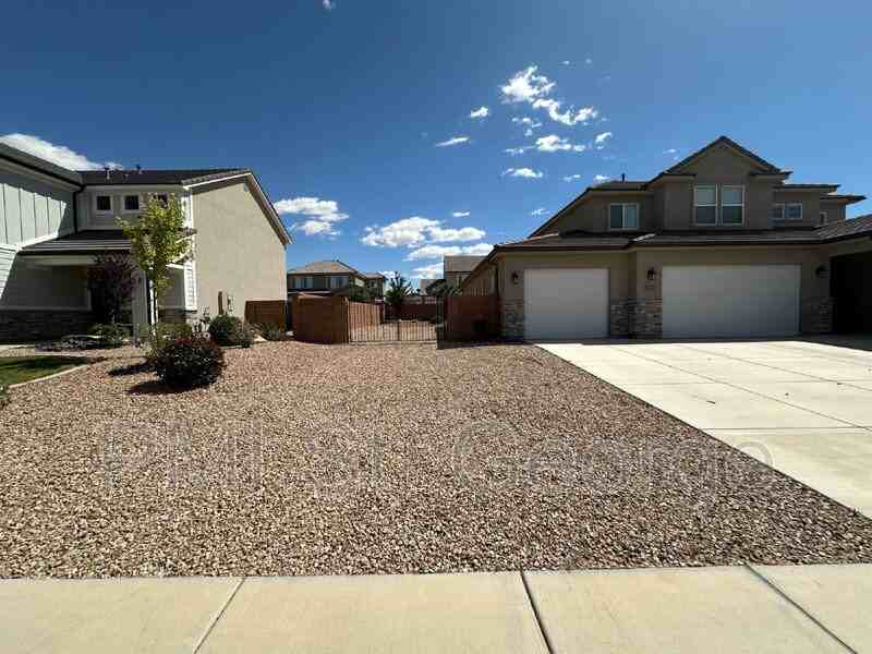 3292 Eastsouth - Photo 3 of 17