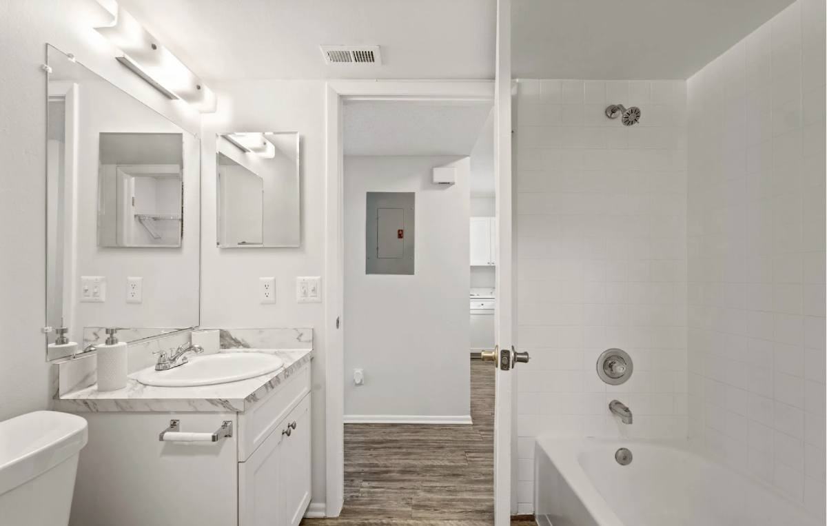 2570 Monica Ct - Photo 4 of 11
