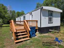 featured image of 431 1 2 Badger Square