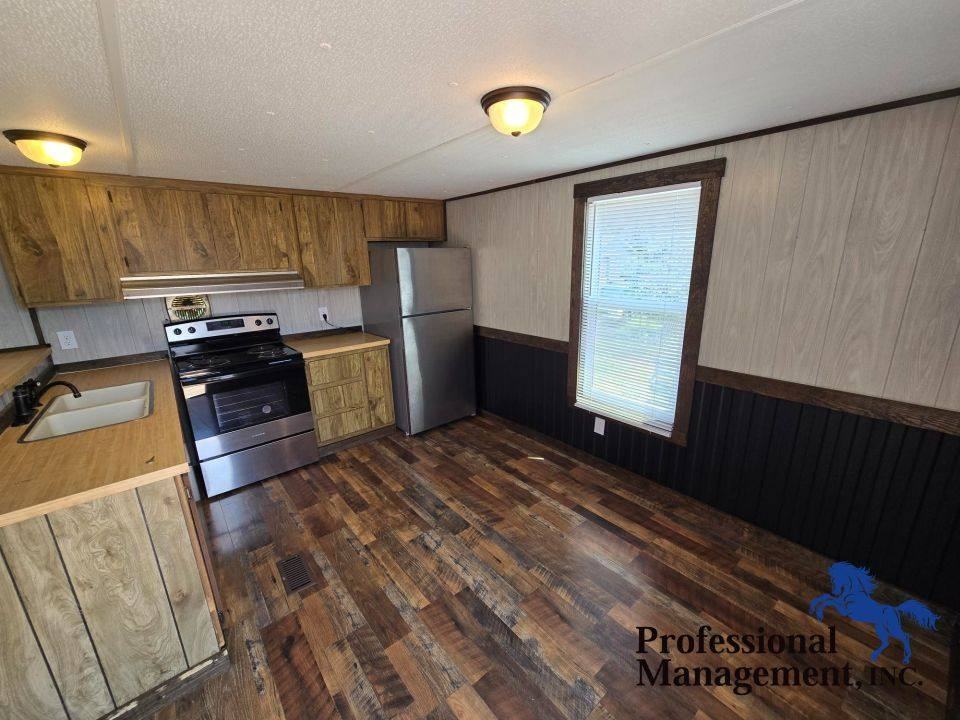 431 1 2 Badger Square - Photo 3 of 8