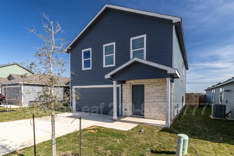 5444 Calton Bnd - Photo 3 of 35