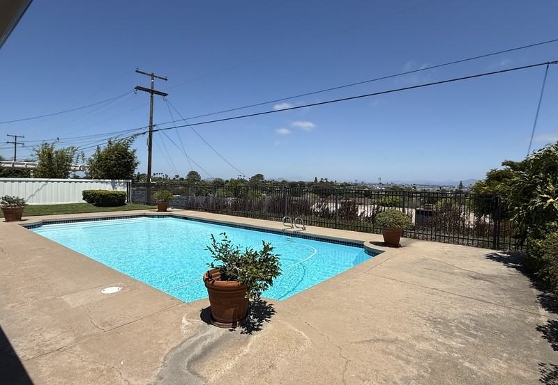 1165 Catalina Blvd - Photo 2 of 22