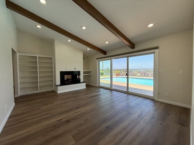 1165 Catalina Blvd - Photo 4 of 22