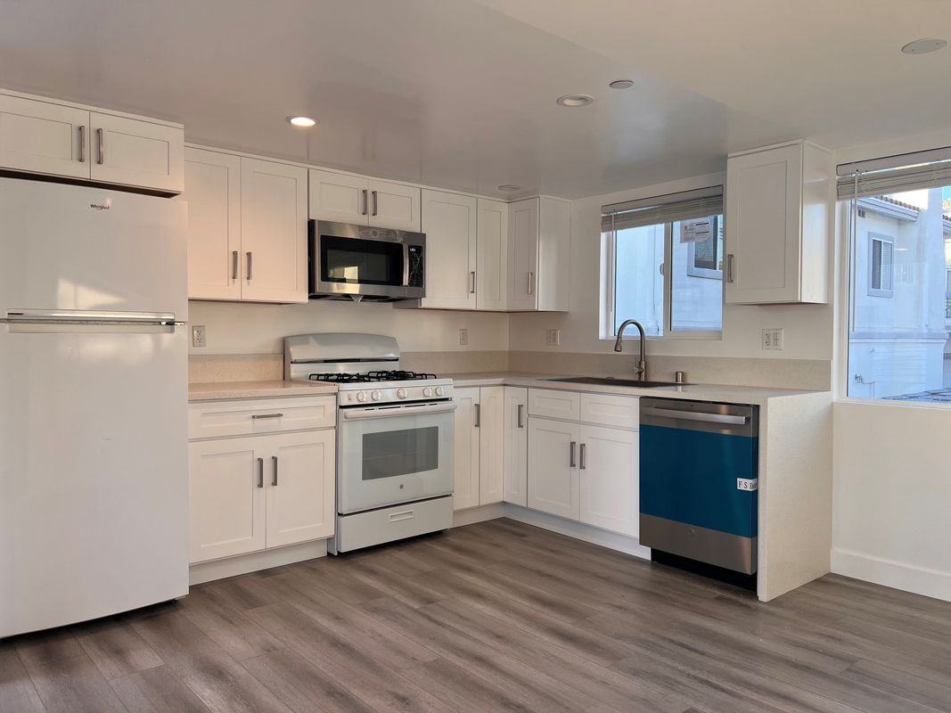 712 N Guadalupe Ave ##8 - Photo 2 of 7