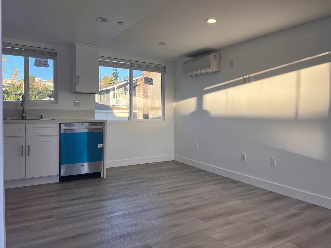 712 N Guadalupe Ave ##8 - Photo 3 of 7