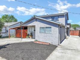 featured image of 612 W 15th St ##B
