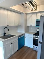 918 W College St - Photo 1 of 1