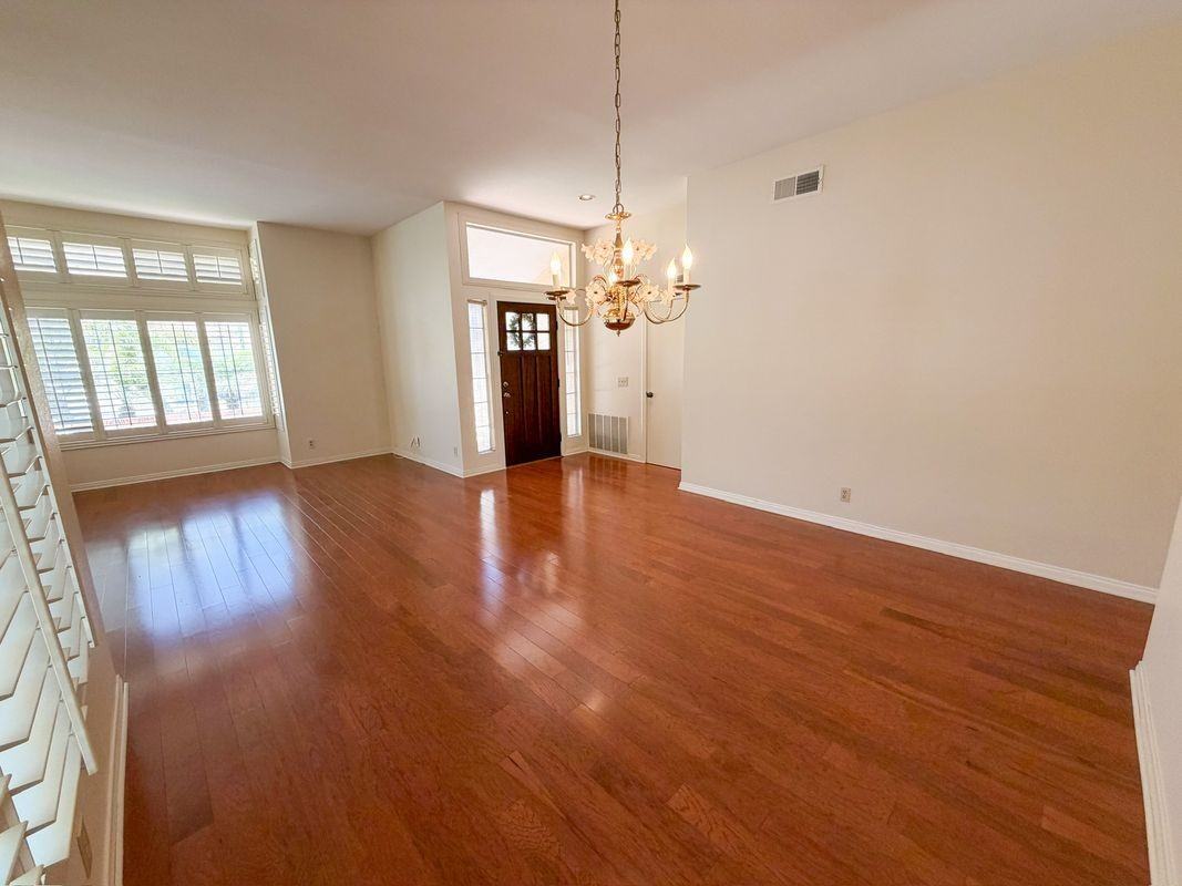 1732 Sea Pines Rd - Photo 2 of 11