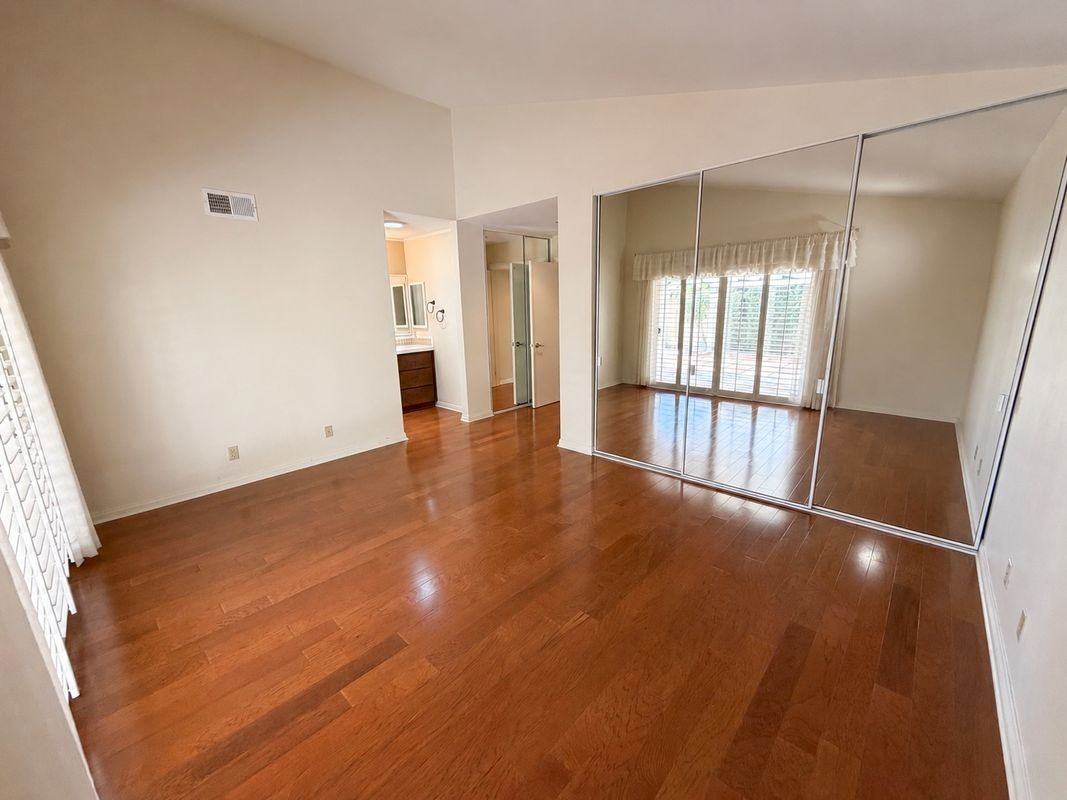 1732 Sea Pines Rd - Photo 3 of 11