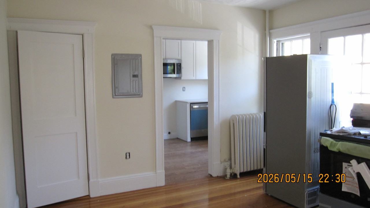 51 Museum St #4 - Photo 3 of 11