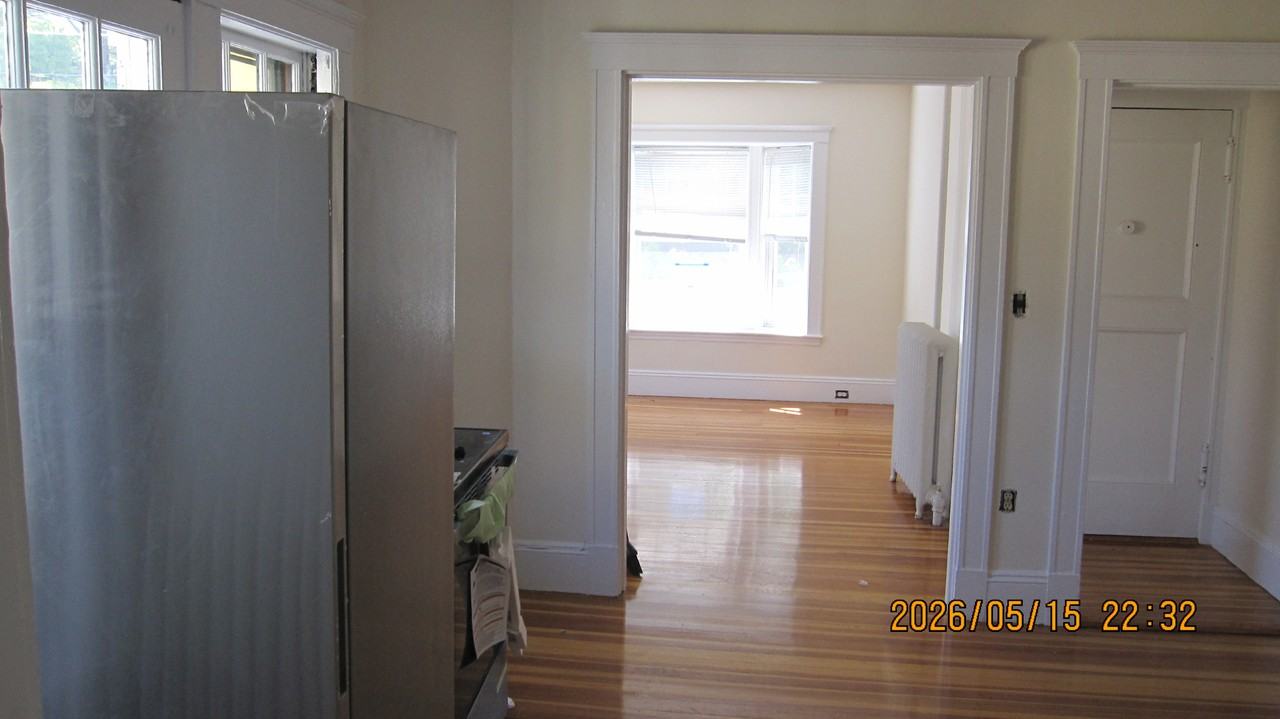 51 Museum St #4 - Photo 4 of 11