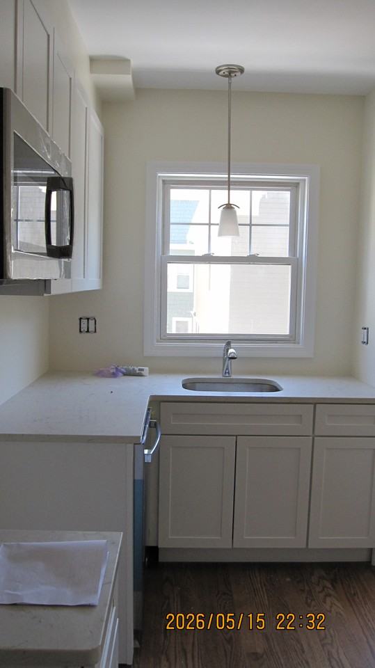 51 Museum St #4 - Photo 7 of 11