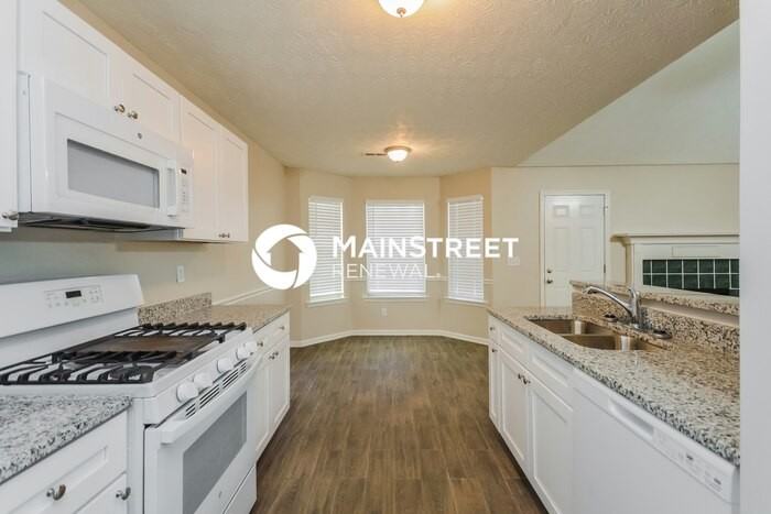 851 Sweetwater Way - Photo 6 of 16