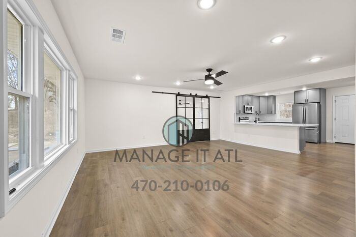 2762 Candler Rd - Photo 3 of 27
