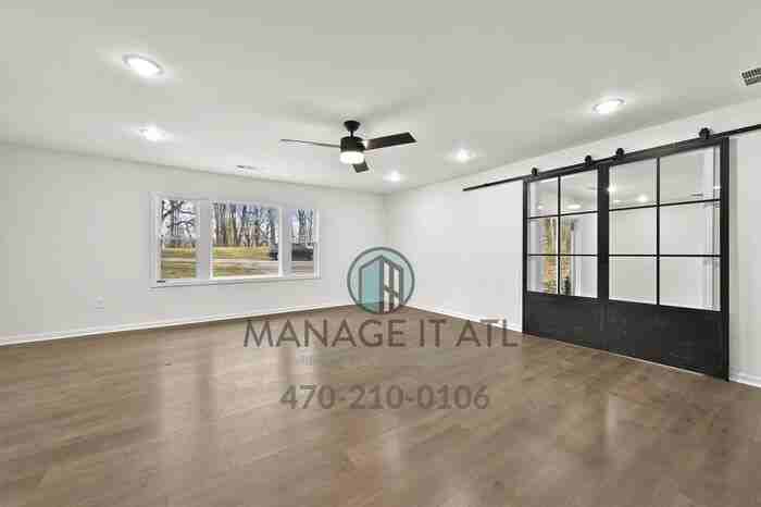 2762 Candler Rd - Photo 5 of 27