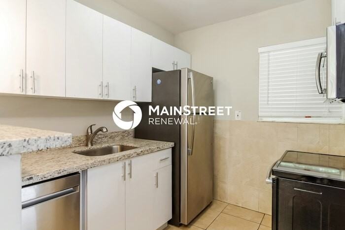 1407 N 57th Ave - Photo 7 of 16