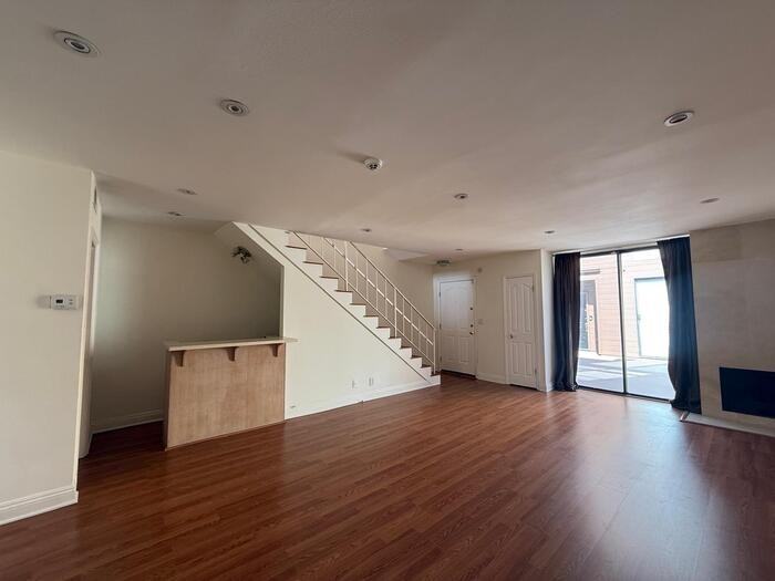 14912 Dickens St #13 - Photo 5 of 18