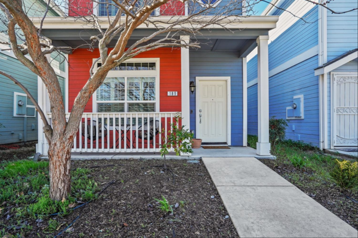 189 Hickory St - Photo 2 of 29