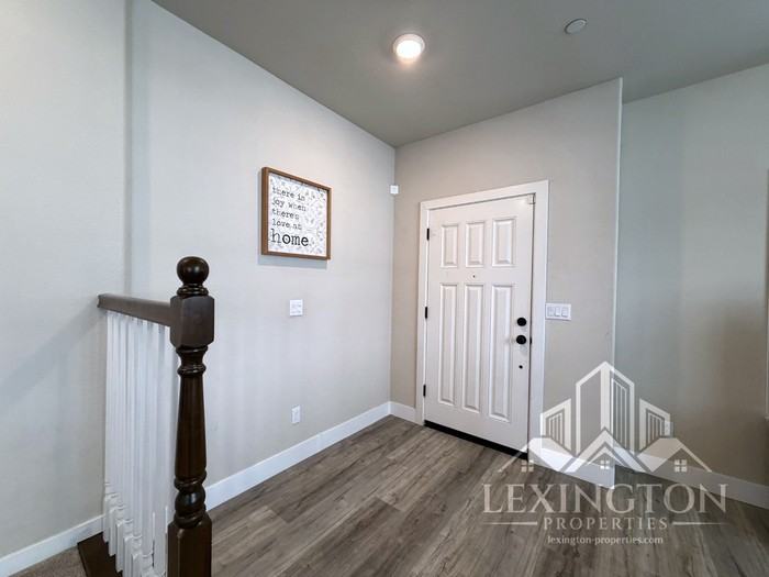 189 Hickory St - Photo 3 of 29