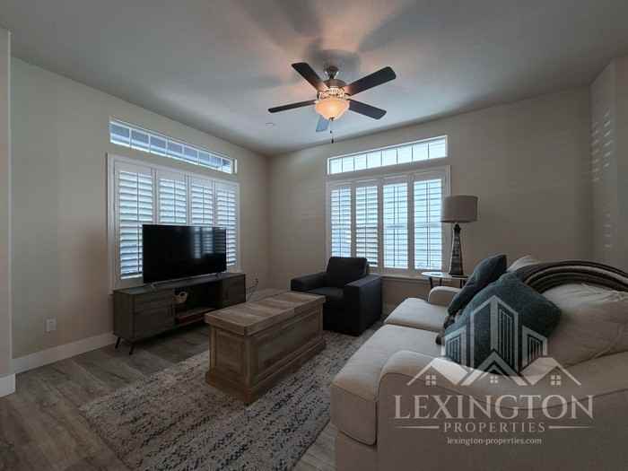 189 Hickory St - Photo 5 of 29
