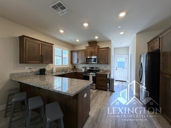189 Hickory St - Photo 7 of 29