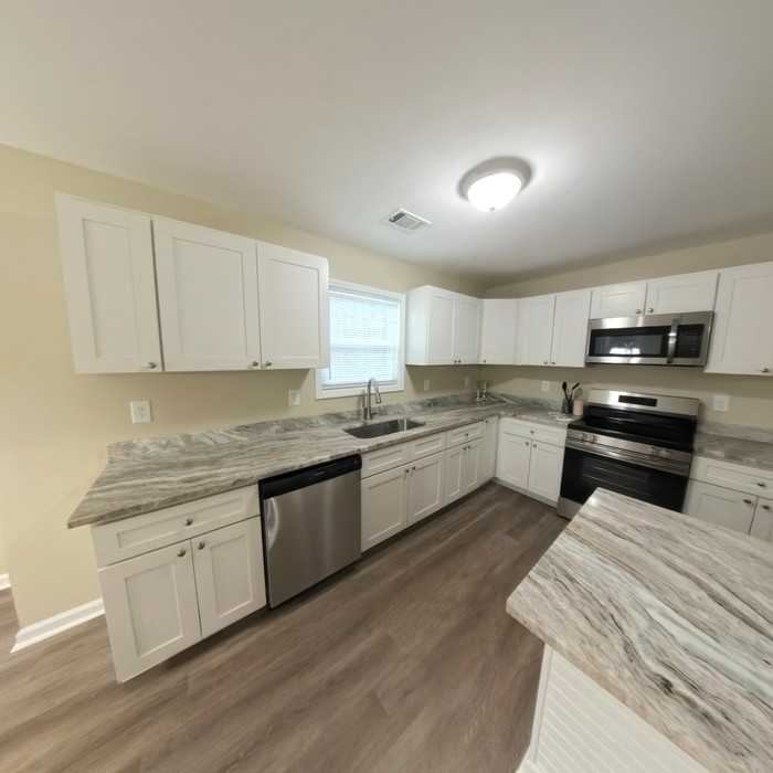 182 N Burson Ave - Photo 4 of 20