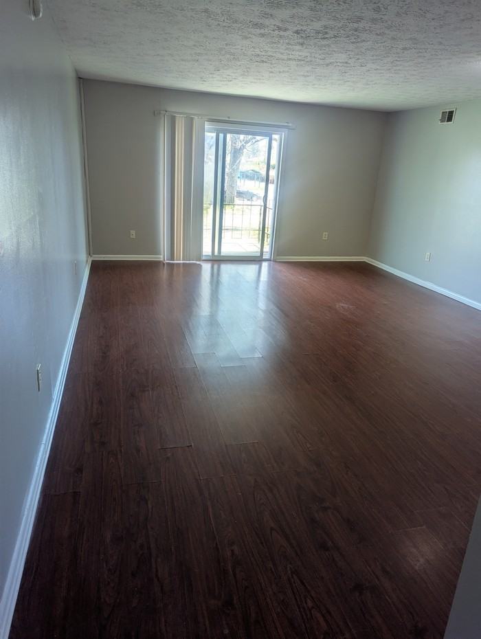1854 Augusta Dr #24 - Photo 3 of 11