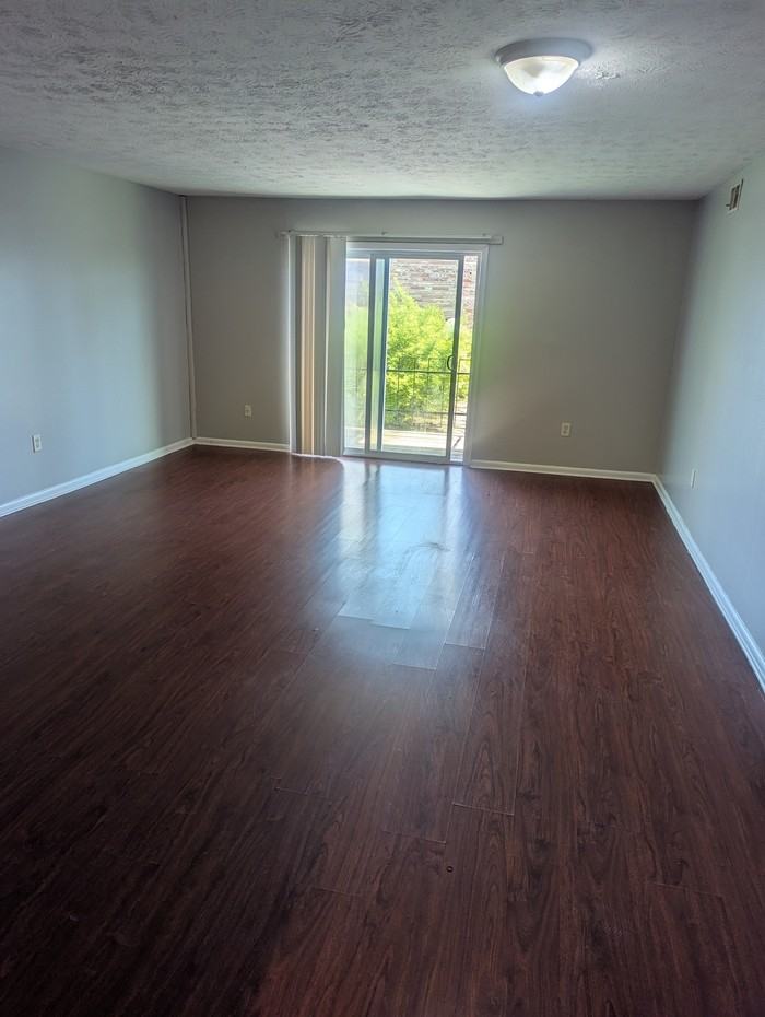 1854 Augusta Dr #24 - Photo 4 of 11