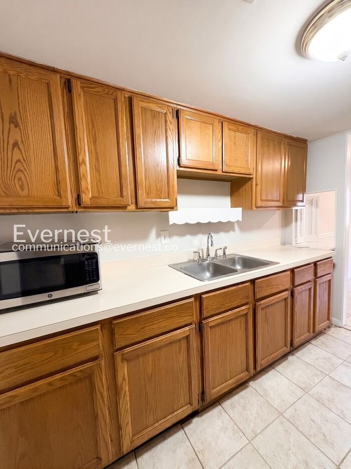 14806 Bryan Ct - Photo 4 of 28