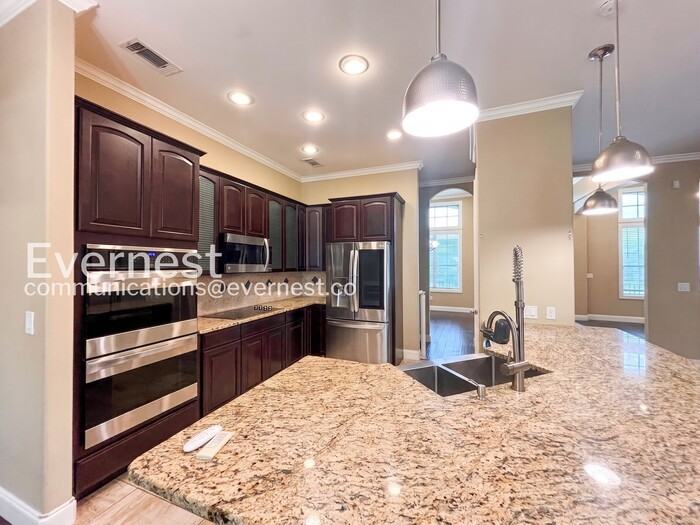 21208 Oak Dale Dr - Photo 3 of 21
