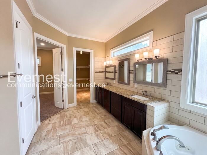 21208 Oak Dale Dr - Photo 6 of 21