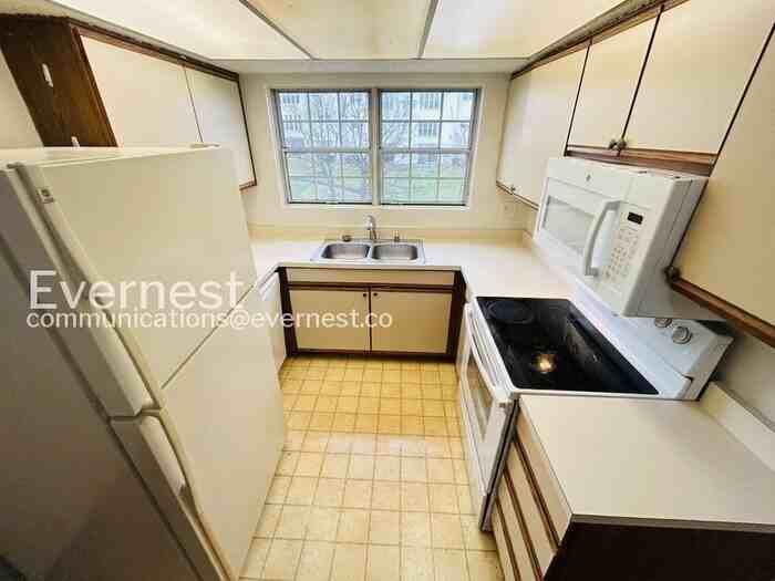 107 Prosperity Ave Se - Photo 2 of 25