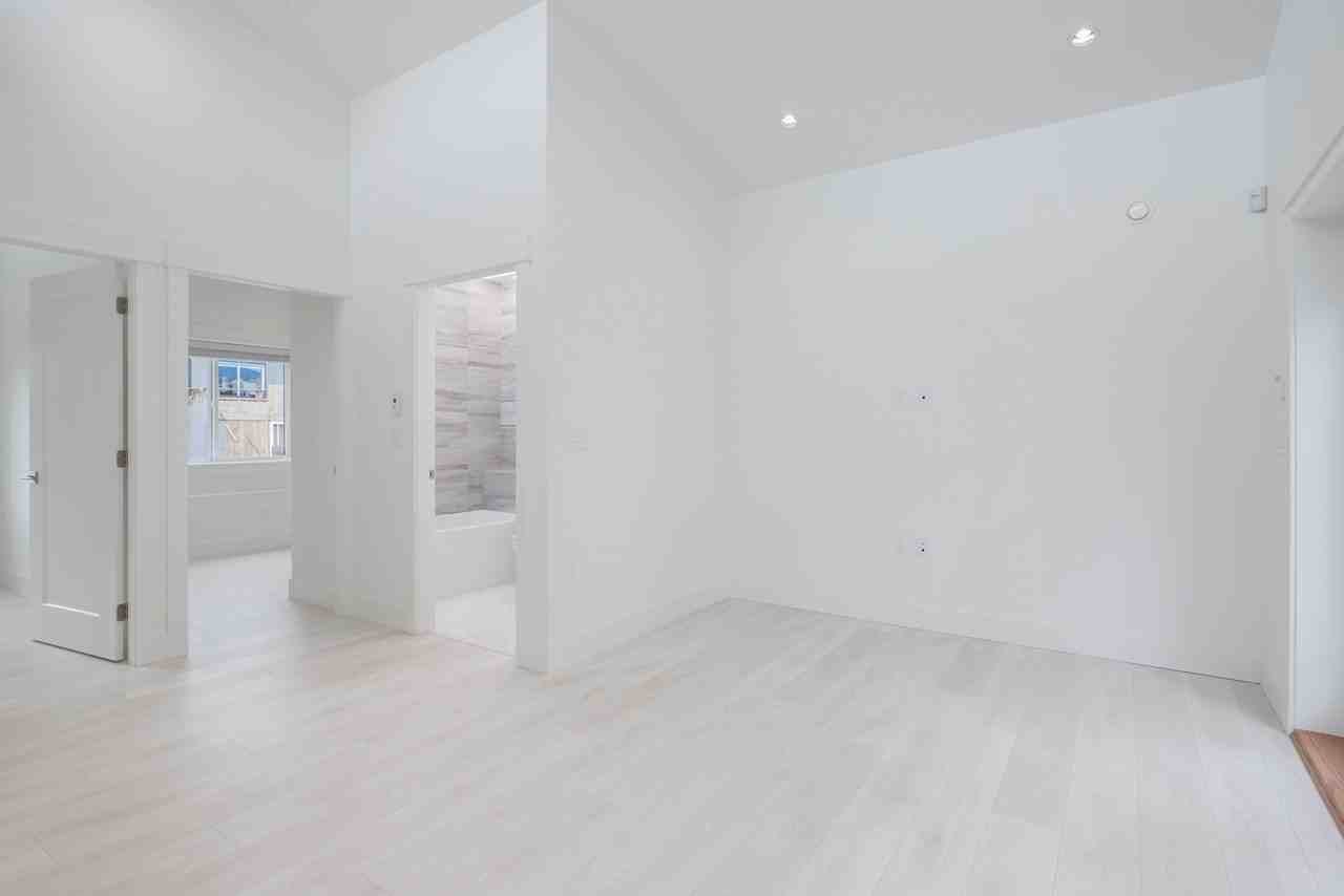 3174 Turner St - Photo 3 of 7