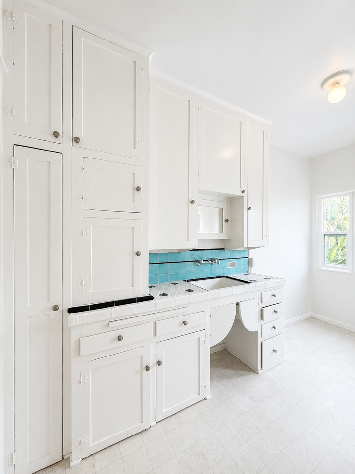638 N Orange Dr #1-2 - Photo 4 of 12