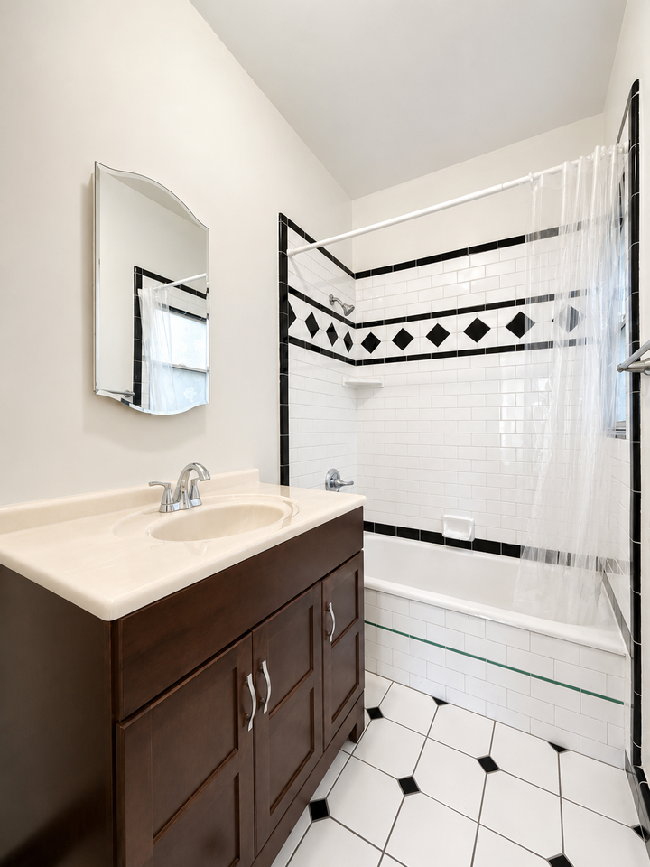 638 N Orange Dr #1-2 - Photo 6 of 12