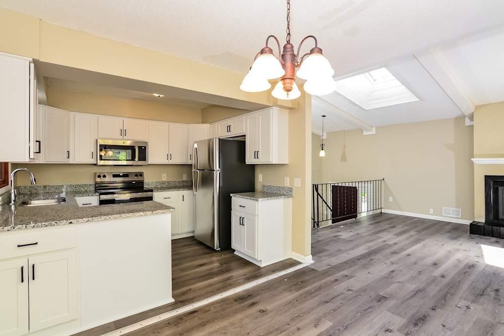 970 44 1/2 Ave Ne #NA - Photo 4 of 11